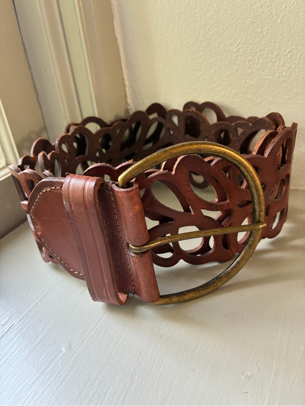 Garnet Hill Laser-Cut Leather Belt with Brass-Tone Round Buckle Size 32